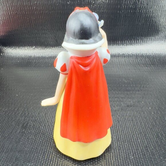 Vintage Disney Sri Lanka Snow White Porcelain Figurine Holding A Blue Bird VTG - Picture 6 of 8